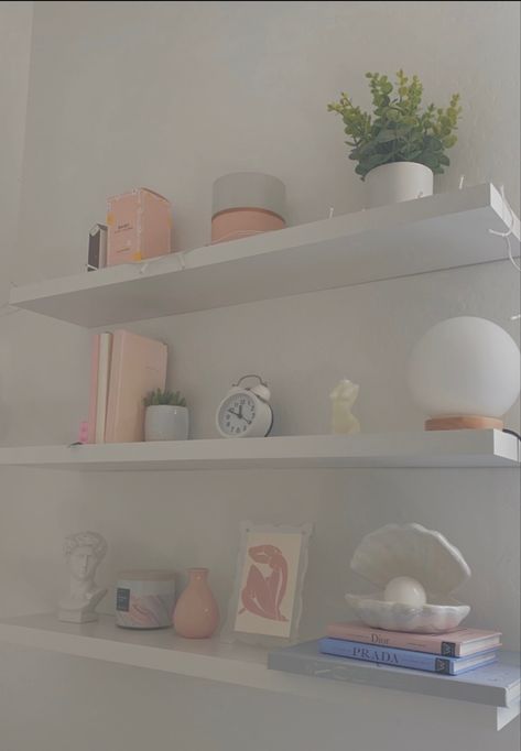 Aesthetic Shelf Decor Bedroom, Self Decor Ideas Bedroom, Pastel Floating Shelf, Shelves Inspo Bedroom, Shelf Decor Bedroom Pink, Decorating Ideas For Shelves In Bedroom, White Shelf On Wall, Aesthetic Things To Put On Shelves, Bedroom Shelf Decor Aesthetic