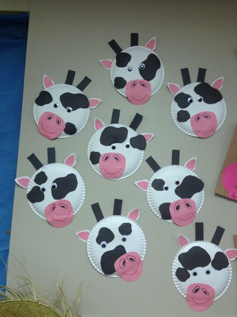 paper plate cow craft... Farm animals week for classroom preschoolers Farm Animals Preschool, Farm Animals Activities, Farm Theme Preschool, Cow Craft, Farm Animal Crafts, Farm Craft, Farm Animals Theme, Farm Preschool, Farm Activities