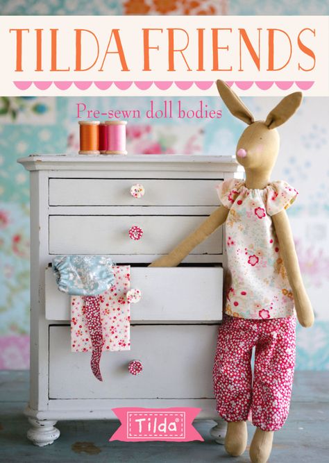 Japan Gifts, Fox And Rabbit, Homemade Dolls, Tilda Doll, How To Make Clothes, Diy Couture, Quilt Kits, Doll Clothes Patterns, Doll Pattern