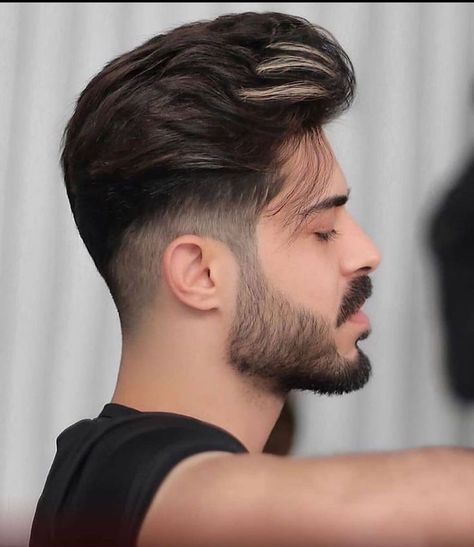 French Crop Hair Men, Trending Hairstyles For Men, Boys Haircut Styles, Men Fade Haircut Short, Mens Haircuts Short Hair, Mens Hairstyles With Beard, Gents Hair Style, Mens Hairstyles Thick Hair, Cool Mens Haircuts