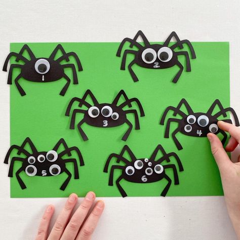 Goggly Eyes Crafts, Fun Halloween Math, Spider Activities, Symmetry Activities, Number Crafts, Halloween Math Activities, Halloween Math, Googly Eyes, Fun For Kids