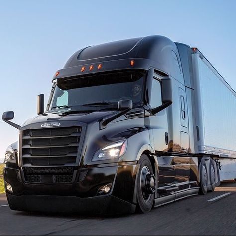 Heres the new Freightliner with the Black Package  #Freightliner #cdlhunter #jobs #bigrig #Freightshaker #cdljobs #cdllife @cdlhunter Giant Truck, Women Truck Driver, American Trucks, Freightliner Trucks, Black Truck, Freightliner Cascadia, White Truck, Dj Images, Automotive Marketing