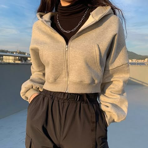 Looks Pinterest, Gray Hoodie, Korean Girl Fashion, Layering Outfits, Causual Outfits, Clothes Style, Kpop Fashion Outfits, Mode Vintage, Korean Outfits