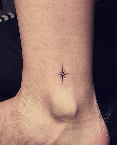 Cute Ankle Tattoos, Small Foot Tattoos, 42 Tattoo, Men Tattoos, Handpoke Tattoo, Inspiration Tattoos, Star Tattoo, Geniale Tattoos, Celtic Tattoos