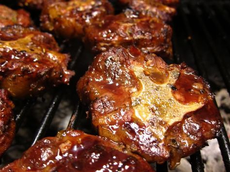 Smoked Jamaican oxtail - on grill done Chicken Afritada Recipe, Jamaican Oxtails, Pork Neck Bones Recipe, Oxtails Recipe, Ox Tails, Jamaican Oxtail, Ox Tail, Jerk Marinade, Oxtail Stew