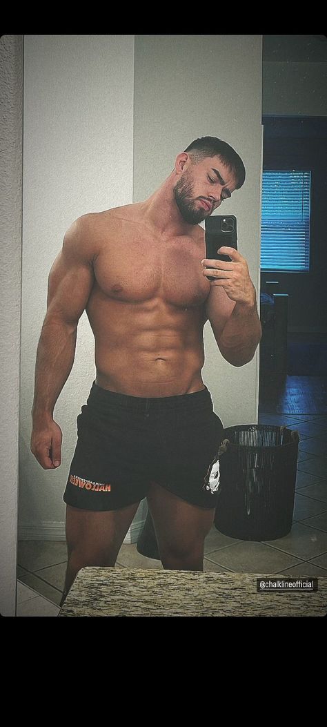 Wrestler Physique, Austin Theory Wwe, Wwe Men, Austin Theory, Austin White, Future Man, Fashion Models Men, Tna Impact, Hunks Men