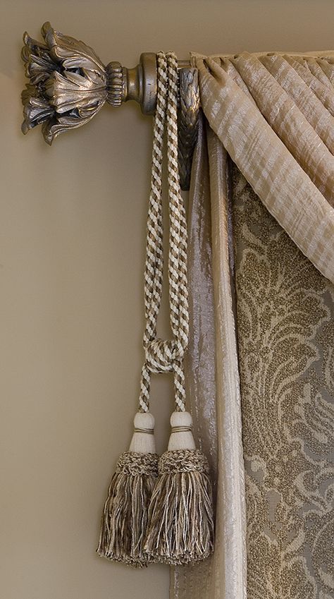 Classic Curtains Classy, Luxury Window Treatments, Elegant Draperies, Luxury Windows, Window Designs, Perfect Things, Drapery Designs, Plain Curtains, Tuscan Kitchen