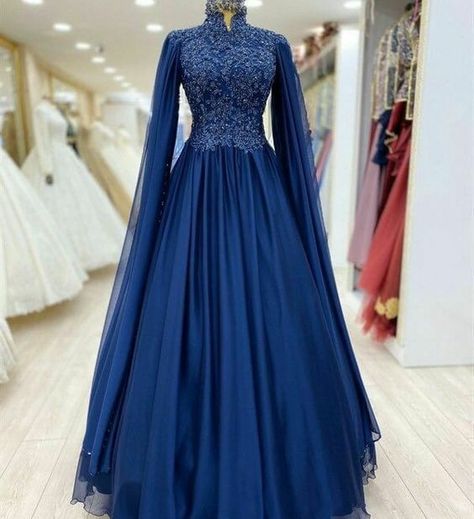 Muslim Prom Dress, Gown With Cape, Baju Kahwin, Evening Gowns With Sleeves, Prom Dress Evening, A Line Evening Dress, Mode Abaya, Long Sleeve Prom, Long Evening Gowns