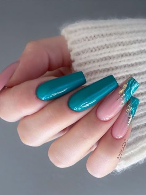 turquoise and teal acrylic nails with marble accent Teal Acrylic Nails, Turquoise Nail Designs, Teal Nail Designs, Aqua Nails, Unghie Sfumate, Teal Nails, Turquoise Nails, Nude Nail Designs, Ombre Nail Designs