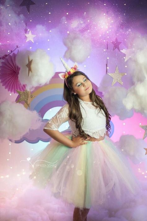 Unicorn Themed Photoshoot, Unicorn Birthday Photoshoot, Unicorn Photoshoot Ideas, Unicorn Photoshoot, Photo Movement, Toddler Pictures, Toddler Photoshoot, 1st Birthday Pictures, Unicorn Halloween