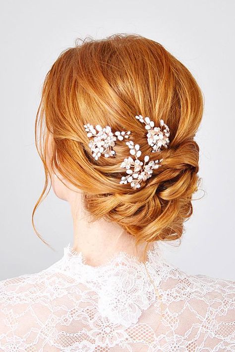 swept back wedding hairstyles low updo on red hair with white accessorises nicole drege via instagram Wedding Hairstyles Low Updo, Wedding Haircut, Low Updo, Wedding Hair Ideas, Best Wedding Hairstyles, Short Wedding Hair, Wedding Hair Makeup, Trending Hairstyles, Wedding Hairstyle