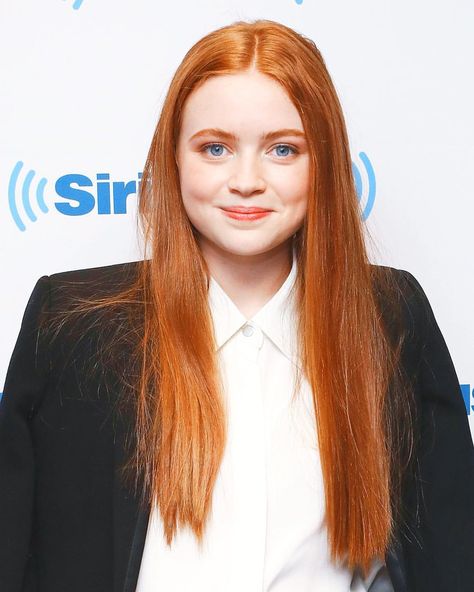 Sadie Sink Fanpage ♡ en Instagram: “an adorable little angel who deserves the world” Sadie Sink Hair, Long Shag Haircut, Stranger Things Girl, Red To Blonde, Girl Celebrities, Sadie Sink, Favorite Hairstyles, Haircuts For Long Hair, Orange Hair