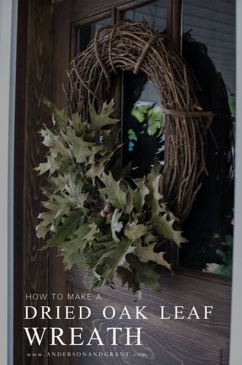 Learn how to make an easy DIY Wreath for fall using dried oak leaves on a grapevine wreath Diy Projects For Fall, Fall Front Door Decor, Wreath For Fall, Wreath Storage, Easy Diy Wreaths, Fall Front Door, Outdoor Wreaths, Diy Fall Wreath, Fall Door