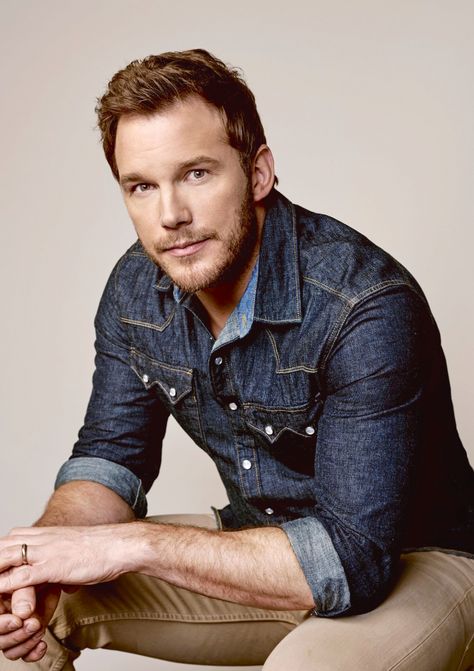 Chris Pratt Male Headshots, Male Portrait Poses, Studio Headshots, Headshot Poses, Corporate Portrait, Actor Headshots, Corporate Headshots, Business Headshots, Business Portrait