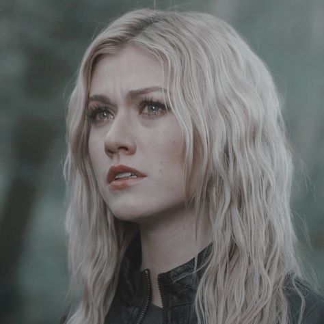 mia smoke icons Mia Smoak Icons, Mia Smoak Arrow, Character Icons, Clary Fray, Dc Icons, Katherine Mcnamara, Never Grow Up, Green Arrow, Divergent