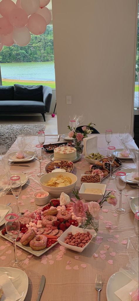 Pink Theme Slumber Party, Fancy Sleepover Aesthetic, Pink Aesthetic Sleepover, Galentines Pj Party Aesthetic, Bday Snack Table, Slumber Party Birthday Aesthetic, Pink Pjs Aesthetic Party, Pink Birthday Slumber Party, Pink Dinner Aesthetic