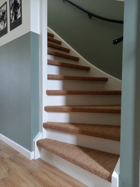 Trap Makeover, Stairs Makeover Ideas, Open Trap, Stair Makeover, Stairs Makeover, Loft Stairs, Harmony House, Home Stairs Design, House Stairs