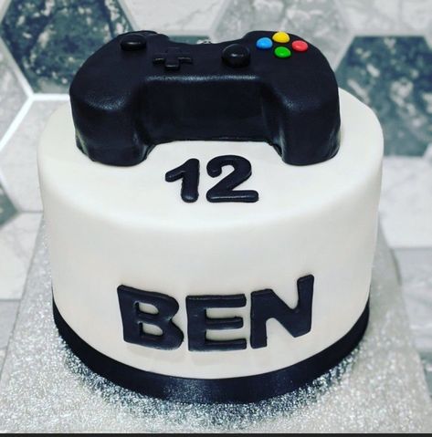 Computer Game Cake, Cake For Gamers, Gaming Cake, Controller Cake, Computer Cake, Xbox Cake, Game Cake, Video Game Cakes, 30th Birthday Themes