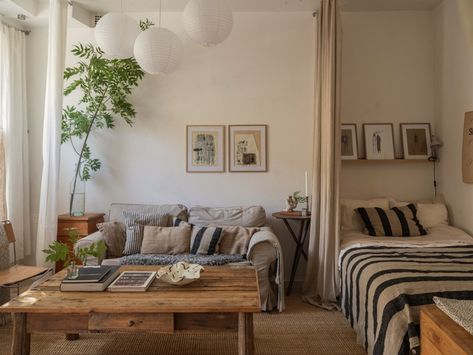 Swedish Homes, Norwegian House, My Scandinavian Home, Swedish Apartment, Old Coffee Tables, Earthy Home, Simple Curtains, Studio Room, Apartment Inspiration