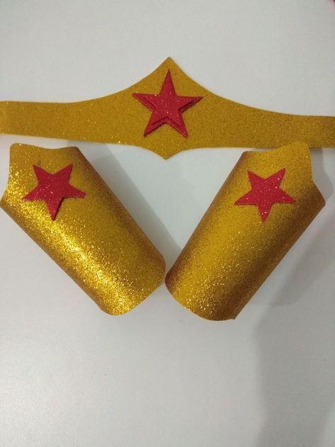 Wonder Woman Mask, Wonder Woman Costume Diy, Wonder Woman Diy, Applique Couture, Lego Wonder Woman, Superhero Dress Up, Wonder Woman Party, Diy Props, Wonder Woman Costume