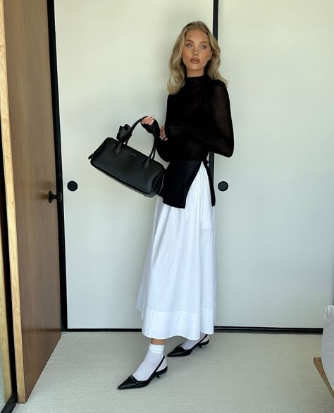 Elsa Hosk Outfits, Elsa Hosk Style, Black Full Skirt, White Skirt Outfits, Stylish Fall Outfits, Stylish Work Attire, Elsa Hosk, Stylish Work Outfits, Outfit Look