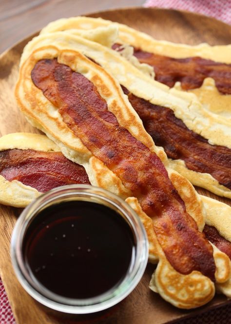 Bacon Pancake Dippers, Pancake Bacon, Bacon Pancake, Pancake Dippers, Dessert Bars Recipes Easy, Prep Snacks, Bacon Bites, Easy Dessert Bars, Pancake Dessert