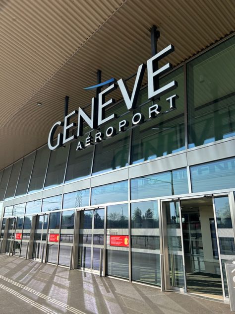 Geneva Switzerland Aesthetic, Geneva Aesthetic, Switzerland Airport, Geneva Travel, Nature Movies, Airport Chic, Geneva Airport, 21st Birthday Photoshoot, Travel Picture Ideas