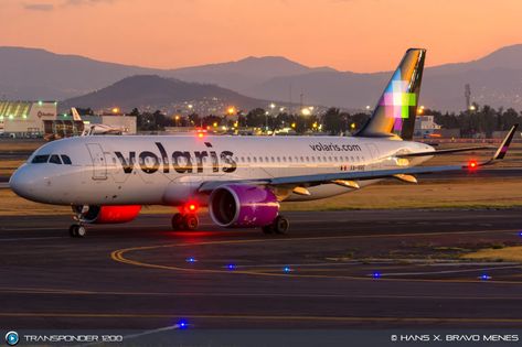 Boeing 747 Cockpit, Volaris Airlines, Airbus A380, Virtual Travel, Boeing 747, Airlines, Transformers, Aircraft, Instagram