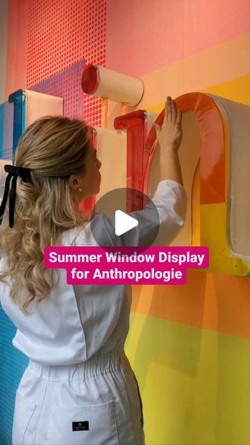 Elizabeth Dunn | •• Bringing sunSHINE to you with the making of our summer windows ☀️💖
.
.
.
#anthroartist #anthropologie #anthroart #artofanthropologie... | Instagram Diy Museum Display, Paint Window Display Ideas, Anthropologie Installation Art, Anthropologie Judarn Mural, Anthropologie Window Display Summer, Anthropologie Spring Window Display, Anthropologie Window Display, Anthropologie Display, Summer Window Display