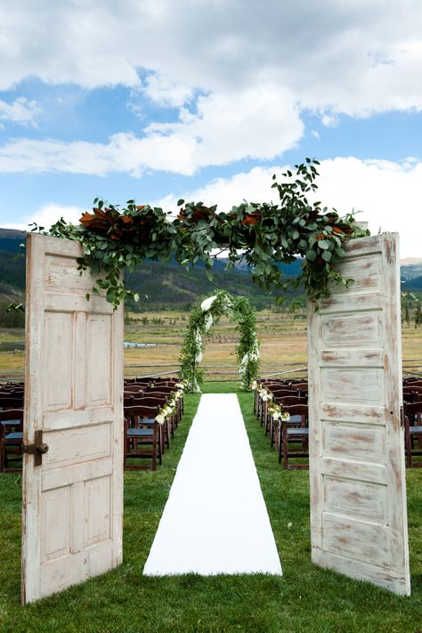 Outdoor Wedding Doors, Outdoor Wedding Entrance, Ceremony Entrance, Riverside Wedding, Backyard Wedding Ceremony, Wedding Isles, Wedding Doors, Wedding Entrance Decor, Entrance Ideas