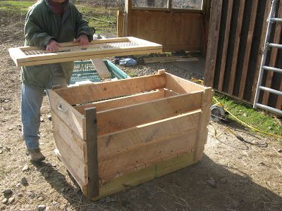 The Dancing Donkey: Slow Feeder Horse Slow Feeder, Donkey Care, Hay Feeder For Horses, Hay Box, Horse Feeder, Horse Farm Ideas, Horse Hay, Diy Horse Barn, Barn Hacks