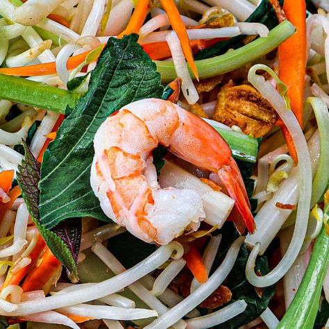 Vietnamese Lotus Root Salad, Lotus Root Salad, Root Salad, Salad With Shrimp, Russian Salad, Prawn Salad, Food Asian, Northern Vietnam, Lean Pork