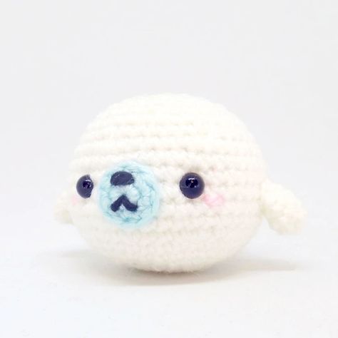 Free Patterns – i crochet things Seal Amigurumi, Crochet Minis, Seal Crochet, Plushie Ideas, Small Keychain, Crochet Fish, Crochet Plushies, Crochet Animals Free Patterns, Kawaii Crochet