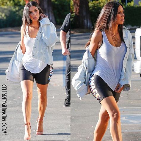 Kim Kardashian spotted out in LA wearing Kimoji Merch shorts and Manolo Blahnik… Estilo Kim Kardashian, Bike Shorts Outfit, Boyfriend Look, Estilo Kardashian, Kim Kardashian Outfits, Biker Shorts Outfit, Kardashian Outfit, Kim Kardashian Style, Shorts Outfit