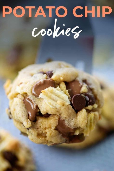 Chocolate Potato Chips, Potato Cookies, Potato Chip Recipes, Potato Chip Cookies, Salty Treats, Potato Chip, Holiday Foods, Chips Recipe, Cookie Bar Recipes