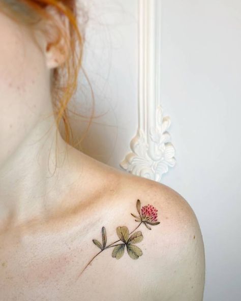 Lucky clover for Julia Four Leaf Clover With Flower Tattoo, Ireland Flower Tattoo, Next Chapter Tattoo Ideas, Tattoo Clover Flower, Shamrock Flower Tattoo, Shamrock And Thistle Tattoo, Russian Flower Tattoo, Clover And Flower Tattoo, Celtic Flower Tattoo