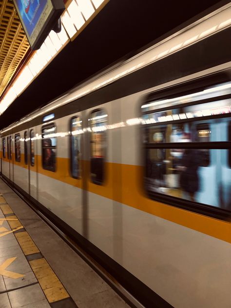 Milan Metro, Milano Aesthetic, Rapid Transit, Romanticizing Life, Homework, Milan, Vision Board, Train, Iphone