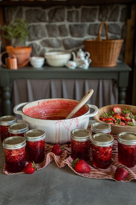 Jamming Aesthetic, Rhubarb Chutney, Jam Canning, Canning Jam Recipes, Canned Blueberries, Charcuterie Spread, Strawberry Jam Recipe, Canning Recipe, Homemade Strawberry Jam