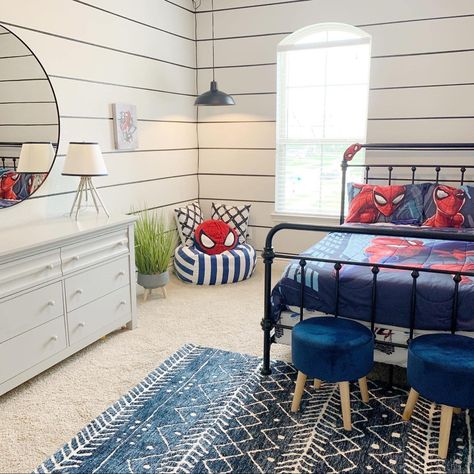 Superhero Modern Bedroom, Modern Spider Man Room, Neutral Super Hero Bedroom, Modern Marvel Boys Room, Modern Marvel Bedroom, Spider Man Bedroom Decor, Character Room Design, Subtle Superhero Bedroom, Neutral Spiderman Bedroom