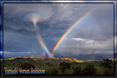 Also photoshopped, sad to say. | 13 Amazing Viral Nature Pictures That Are Actually Fake God's Promise, My Personality, Foto Art, Natural Phenomena, Science And Nature, Tornado, A Rainbow, Amazing Nature, Natural Wonders