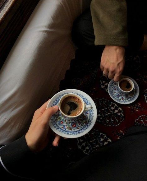 étoile Coffee Obsession, Aesthetic Coffee, Academia Aesthetic, Turkish Coffee, The Secret History, Coffee Cafe, Photo Inspo, Aesthetic Photo, Coffee Time