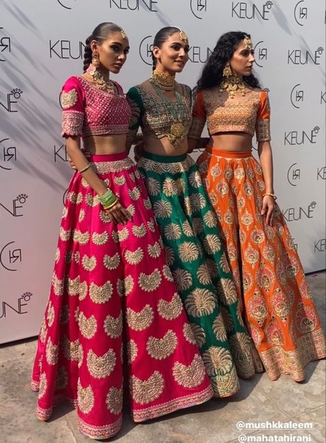 Indian Bride Maids Outfits, Indian Lehenga Choli, Anarkali Dress Pattern, Indian Bride Outfits, Choli Designs, Bridal Skirts, Lehenga Collection, Indian Dresses Traditional, Indian Lehenga