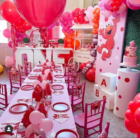 Pink And Red Elmo Party, Pink Elmo Party, Halloween Elmo Party, Elmo Bday Party Ideas, Abby Elmo Birthday Party, Elmo First Birthday Photoshoot, Elmo Cookies 1st Birthday, Girly Elmo Birthday Party Decoration, Elmo Abby Birthday Party Girly