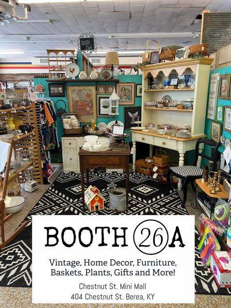 How to set up an antique booth Antique Show Booth Displays, Antique Booth Lighting Ideas, Displaying Linens In Booth, Antique Vendor Booth Ideas, Corner Antique Booth Display, Setting Up A Vintage Booth, Antique Booth Set Up Ideas, Peg Board Antique Booth, Home Decor Vendor Booth