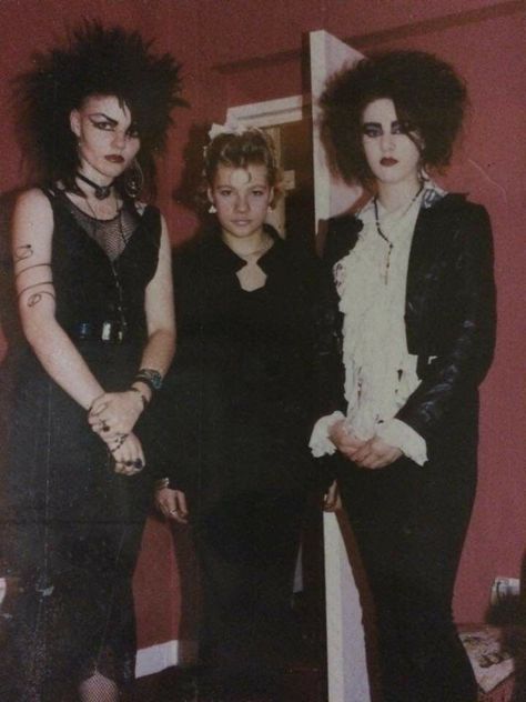 80s Goth Fashion, 80s Trad Goth, Trad Goth Fashion, Trad Goth Outfits, Goth Outfit Inspo, Traditional Goth, Goth Club, 80s Goth, Goth Bands