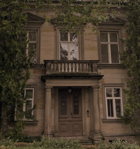 Late Victorian Architecture, Dark Academia Building, Dark Green Academia, Dark Trees, Dark Naturalism, Midnight Rain, Smell Of Rain, Summer Board, Dark Academy