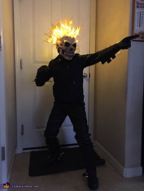 Denise: My grandson wanted to be Ghost Rider. He liked the character on a lego video game and asked me if I could make it. I said I'll try!!! So here... Ladybug Mask, Ghost Rider Costume, Yeti Hat, Couples Costumes Creative, Masks Kids, Halloween Costumes Kids Boys, Snowman Costume, Armadura Cosplay, Popular Halloween Costumes