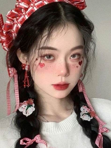 heart makeup: hearts on the cheeks Heart Makeup, Christmas Makeup Look, Full Makeup, Christmas Makeup, Photoshoot Concept, Asian Makeup, Love Is In The Air, Creative Makeup, Aesthetic Makeup