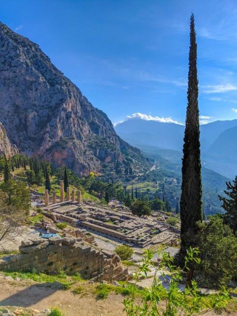 Temple Of Apollo Delphi, Rome Catacombs, Delphi Greece, Temple Of Apollo, Jackson Aesthetic, Greece Itinerary, The Oracle, Places In Europe, Canoe And Kayak