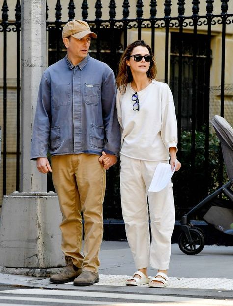 Keri Russell Web (@kerirussellweb) on X Keri Russell Street Style, Keri Russell The Diplomat, Kerri Russell, Keri Russell Style, Gold Outfits, Matthews Rhys, Keri Russell, Gold Outfit, Style 2023